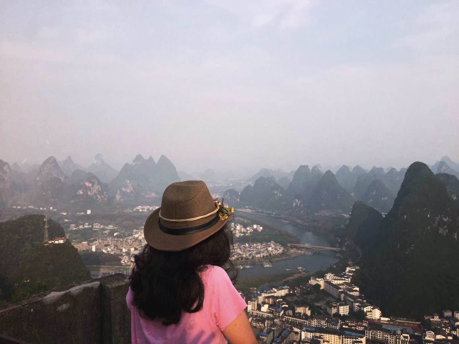 Vista das montanhas de Yangshuo